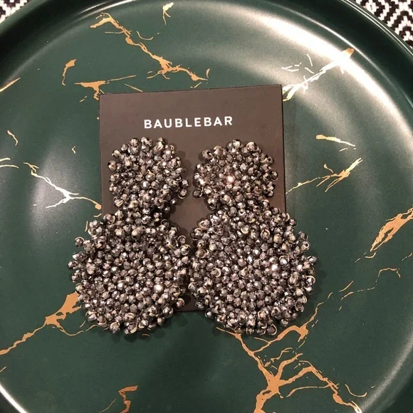NWT BaubleBar Sliver Gray Earring - Picture 1 of 2